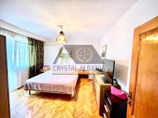 Tirane, jepet me qera apartament 2+1+A+BLK Kati 3, 102 m² 500 Euro (Restorant Piazza)
