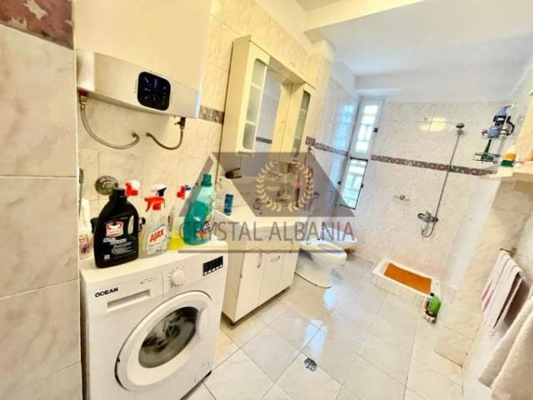 Tirane, jepet me qera apartament 2+1+A+BLK Kati 3, 102 m² 500 Euro (Restorant Piazza)