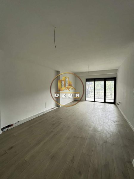 Tirane, jepet me qera apartament 2+1+BLK Kati 3, 105 m² 750 Euro (Komuna e Parisit)