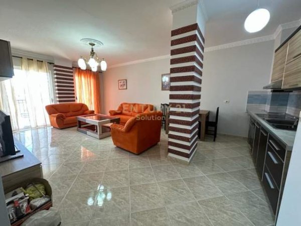 Tirane, jepet me qera apartament 2+1 Kati 5, 109 m² 270 Euro (Prane Ardeno)