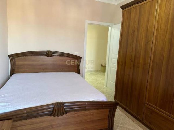 Tirane, jepet me qera apartament 2+1 Kati 5, 109 m² 270 Euro (Prane Ardeno)