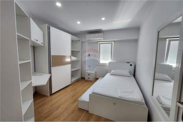 Tirane, shitet apartament 2+1+A+BLK Kati 9, 79 m² 139.000 Euro (Kompleksi Kontakt)