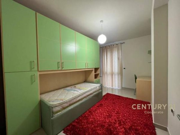 Tirane, jepet me qera apartament 4+1+BLK Kati 4, 145 m² 1.700 Euro (NOBIS)