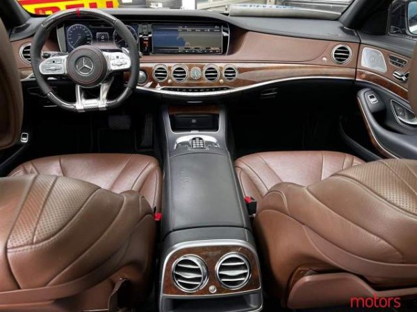 Tirane, shitet makine Mercedes-Benz S550 Viti 2014, 40.000 Euro