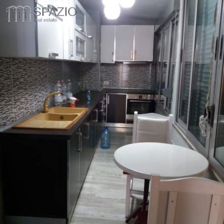 Tirane, jepet me qera apartament 2+1+BLK Kati 12, 135 m² 600 Euro (Zogu i Zi)