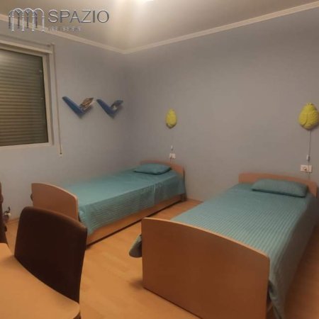 Tirane, jepet me qera apartament 2+1+BLK Kati 4, 125 m² 650 Euro (Sheshi Willson)