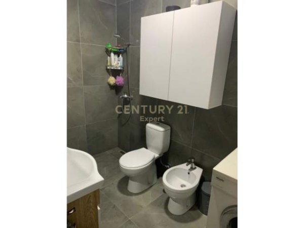 Tirane,  apartament 2+1 Kati 1, 72 m² 500 Euro (Materniteti i Ri)