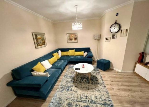 Tirane, jepet me qera 1+1 Kati 1, 60 m² 400 Euro