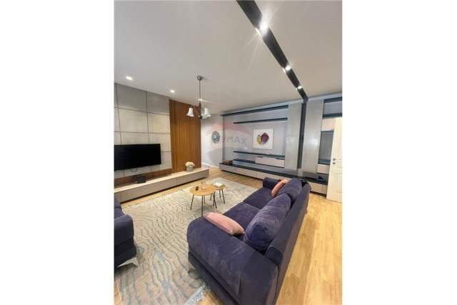 Tirane, jepet me qera apartament 2+1+BLK Kati 3, 105 m² 700 Euro (Bulevardi Zhan D'ark)