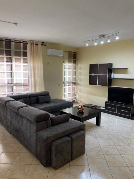 Tirane, jepet me qera apartament 2+1+A+BLK Kati 6, 118 m² 500 Euro (21 dhjetori)