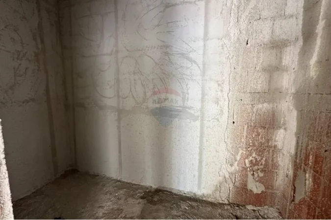 Tirane, shitet apartament 3+1 Kati 5, 121 m² 157.000 € (5 Maj)