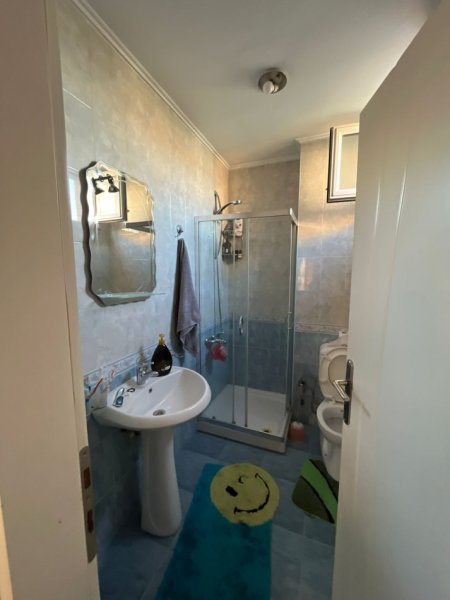 Tirane, shitet apartament duplex 3+1+Ballkon Kati 3, 149 m² 315.000 € (Rruga Dritan Hoxha)