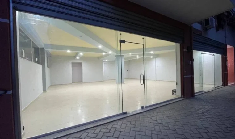 Tirane, jepet me qera ambjent biznesi Kati 0, 178 m² 500 € (Fadil Deliu, Fresk)