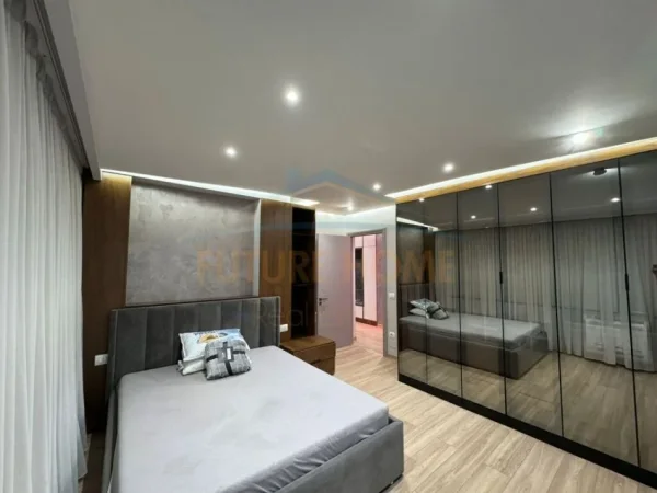 Tirane, shitet apartament 3+1+Aneks+Ballkon Kati 5, 131 m² 340.000 € (ISA BOELTINI)