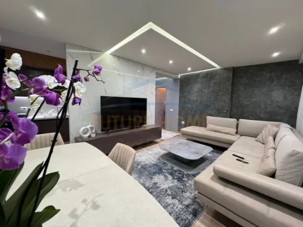 Tirane, shitet apartament 3+1+Aneks+Ballkon Kati 5, 131 m² 340.000 € (ISA BOELTINI)