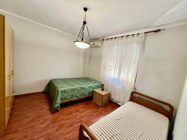 Tirane, jap me qera apartament 2+1+Aneks+Ballkon Kati 4, 129 m² 700 € (ish Tregu Elektrik)
