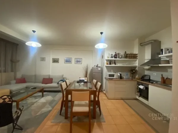 Tirane, jap me qera apartament 2+1 Kati 8, 84 m² 650 € (Myslym Shyri)