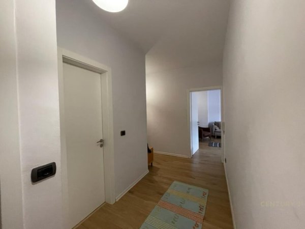 Tirane, jap me qera apartament 2+1 Kati 8, 100 m² 850 € (Rruga e Kavajes)