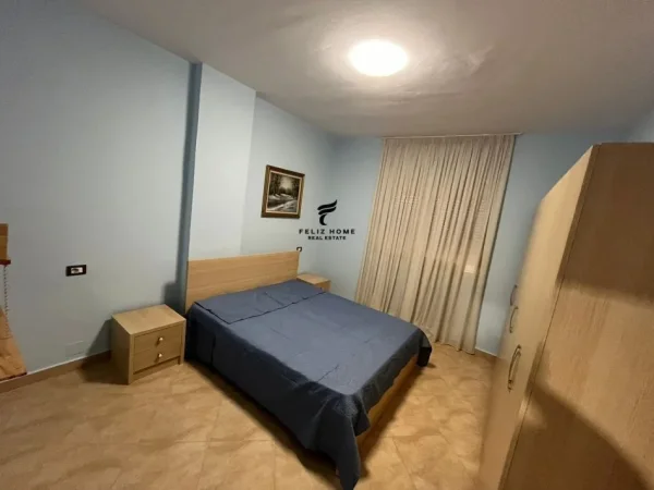 Tirane, jepet me qera apartament 2+1 Kati 4, 118 m² 550 € (RRUGA 5 MAJI)