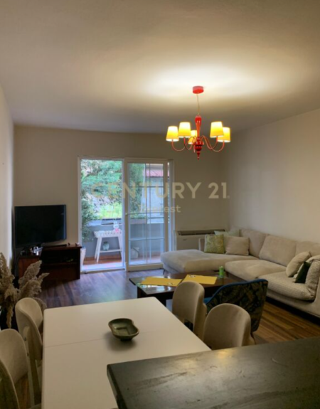 Tirane, jepet me qera apartament 1+1 Kati 2, 71 m² 500 € (spitali gjerman)
