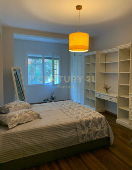 Tirane, jepet me qera apartament 1+1 Kati 2, 71 m² 500 € (spitali gjerman)