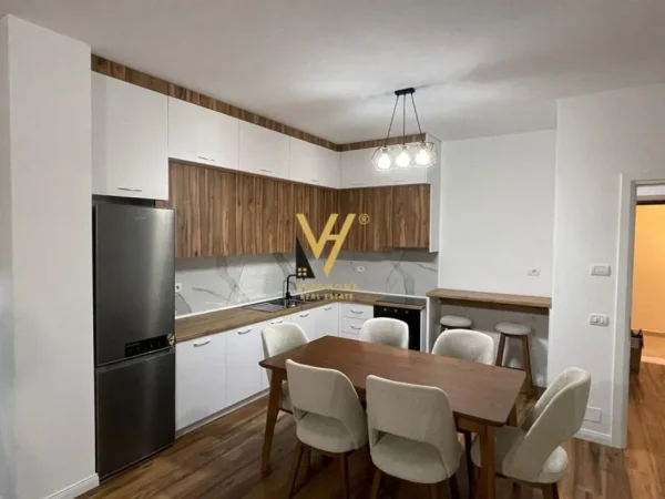 Tirane, shitet apartament 2+1+Ballkon Kati 5, 119 m² 230.000 € (UNAZA E RE)