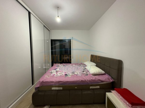 Tirane, jepet me qera apartament 2+1+Ballkon Kati 5, 105 m² 600 € (Unaza e Re)