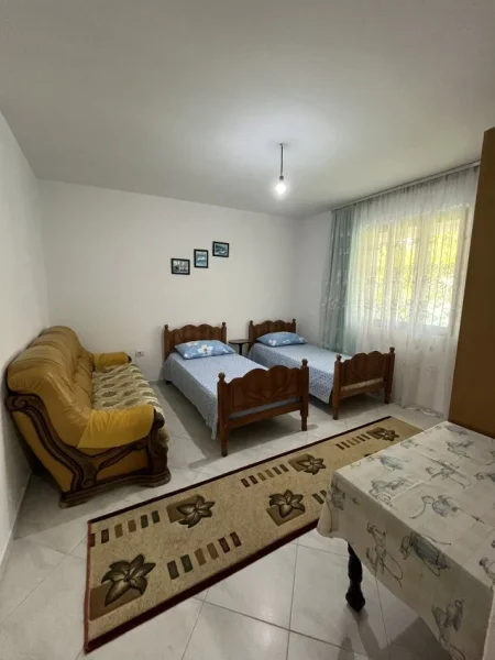 Tirane, jepet me qera Vile 2+1 Kati 1, 110 m² 500 € (Allias)