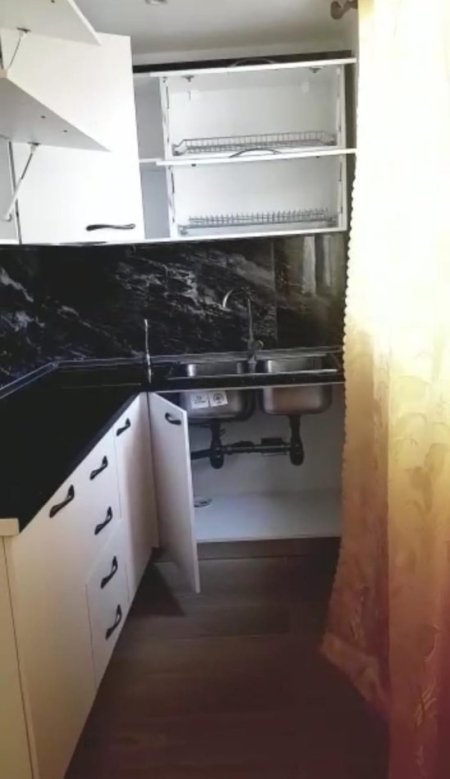 Tirane, shitet apartament 1+1 Kati 1, 67 m² 68.000 € (Rruga Haki Stermilli)