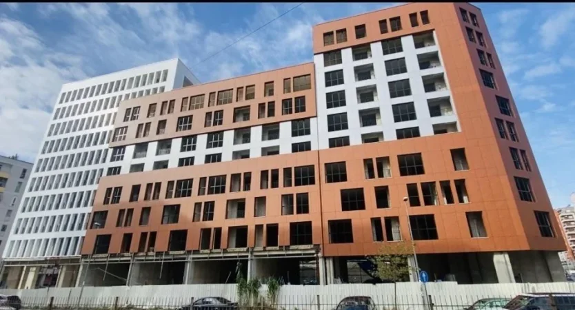 Tirane, shitet 1+1 Kati 1, 75 m² 90.000 € (SHESIM APARTAMENT 1+1 URBAN GATE!)
