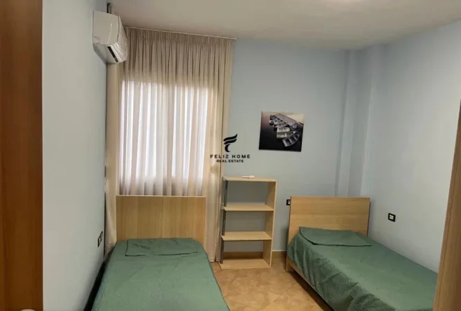 Tirane, jepet me qera apartament 2+1 Kati 4, 118 m² 550 € (RRUGA 5 MAJI)