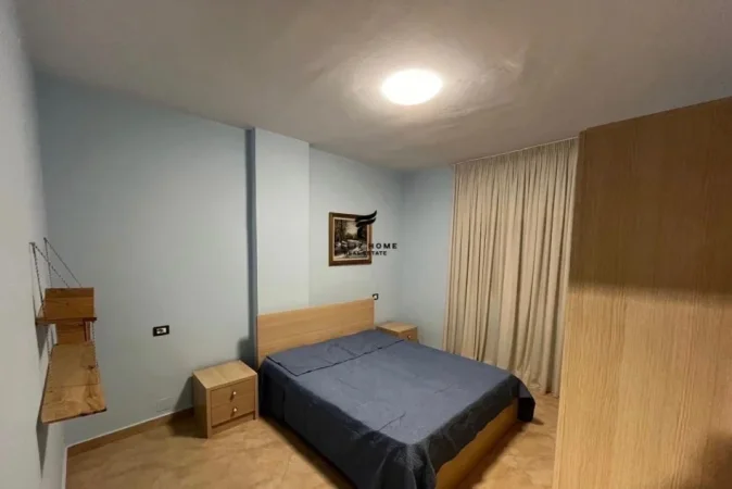 Tirane, jepet me qera apartament 2+1 Kati 4, 118 m² 550 € (RRUGA 5 MAJI)