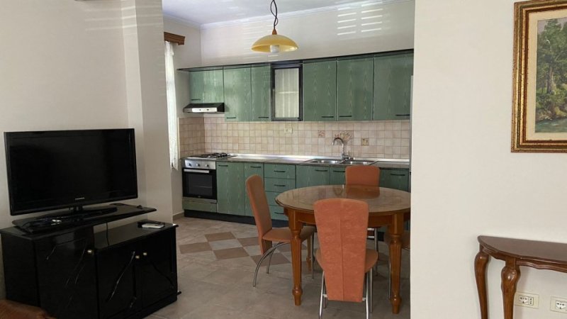 Tirane, jap me qera apartament 2+1 Kati 2, 120 m² 45.000 Leke