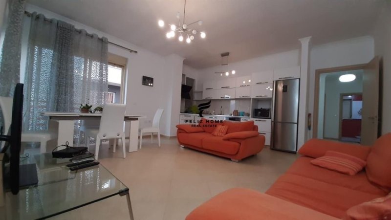 Tirane, jepet me qera apartament 2+1 Kati 4, 110 m² 650 € (QYTET STUDENTI)