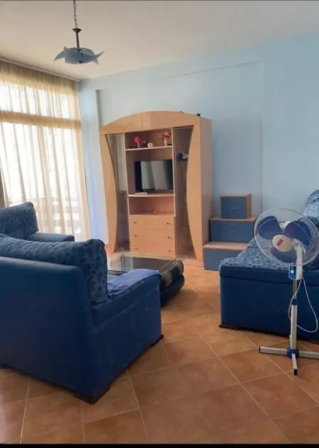 Durres, jepet me qera apartament 2+1+Ballkon Kati 4, 90 m² 550 € (Golem, Kompleksi Fafa)