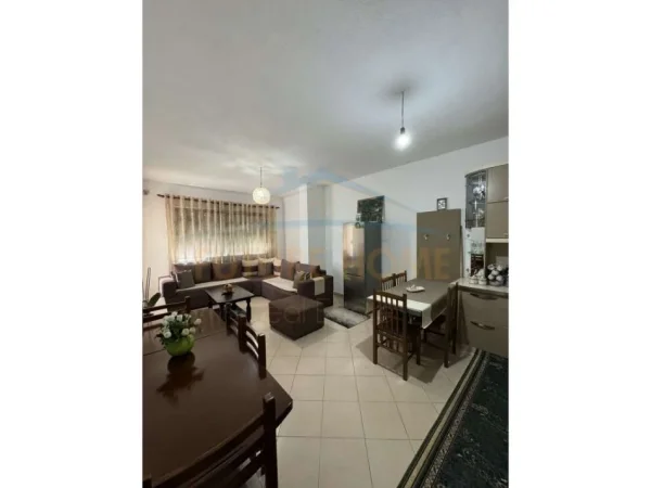 Tirane, shitet 2+1+Ballkon Kati 5, 97 m² 120.000 € (MIsto Mame)