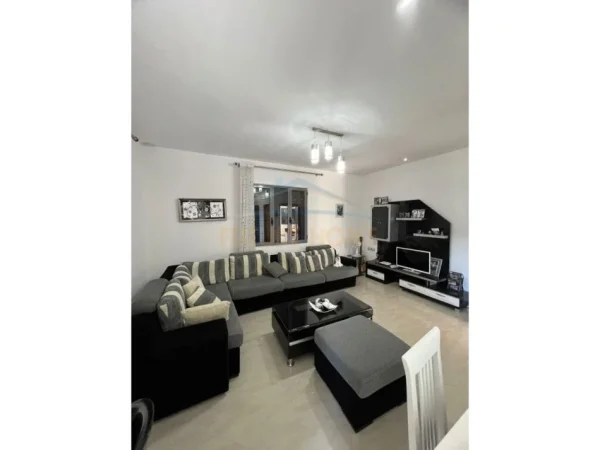 Pogradec, shitet Vile 3 Katshe , 384 m² 199.000 € (Bucimas)