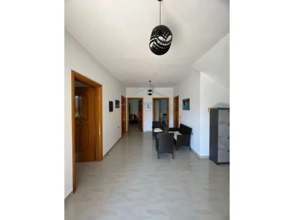 Pogradec, shitet Vile 3 Katshe , 384 m² 199.000 € (Bucimas)