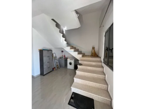 Pogradec, shitet Vile 3 Katshe , 384 m² 199.000 € (Bucimas)