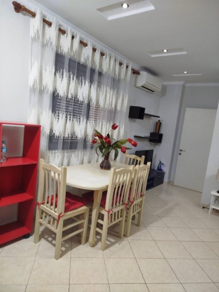 Tirane, Apartament 1+1  me qira Kati 1, 77 m² 35 000 ALL  (Fresk)