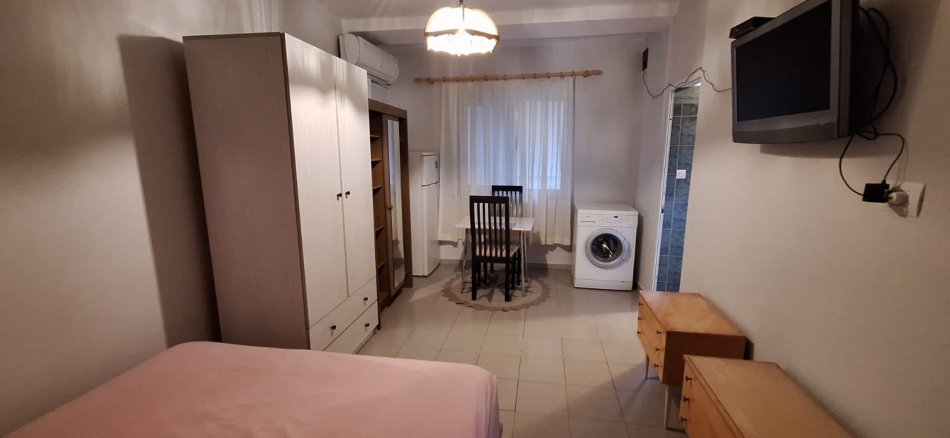 Tirane, jepet me qera garsonier Kati 3, 40 m² 300 € (Stadiumi Dinamo)
