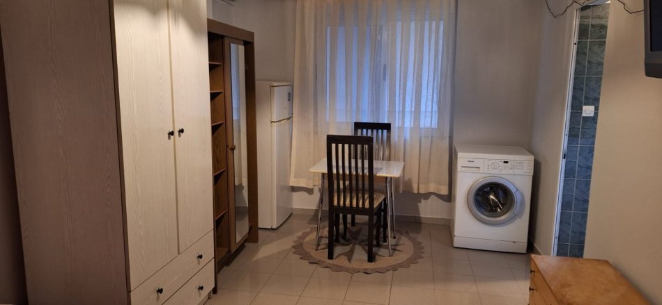 Tirane, jepet me qera garsonier Kati 3, 40 m² 300 € (Stadiumi Dinamo)
