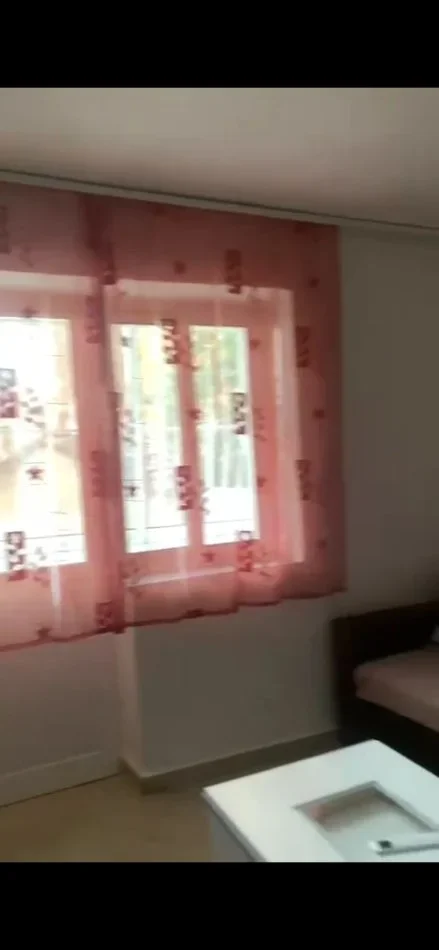 Tirane, shitet 1+1 Kati 1, 