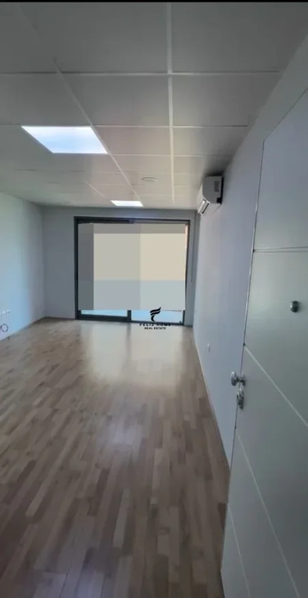 Tirane, jepet me qera zyre Kati 1, 106 m² 600 € (DON BOSKO)