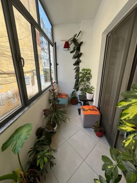 Tirane, jepet me qera apartament 2+1+Ballkon Kati 2, 120 m² 600 € (DON BOSKO)