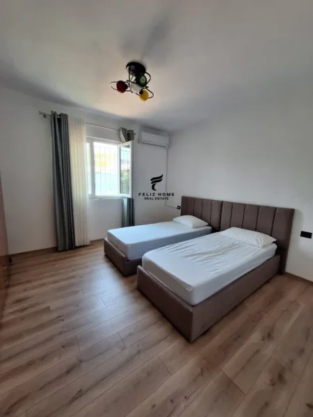 Tirane, jepet me qera apartament 2+1 Kati 1, 112 m² 800 € (LAPRAKE)