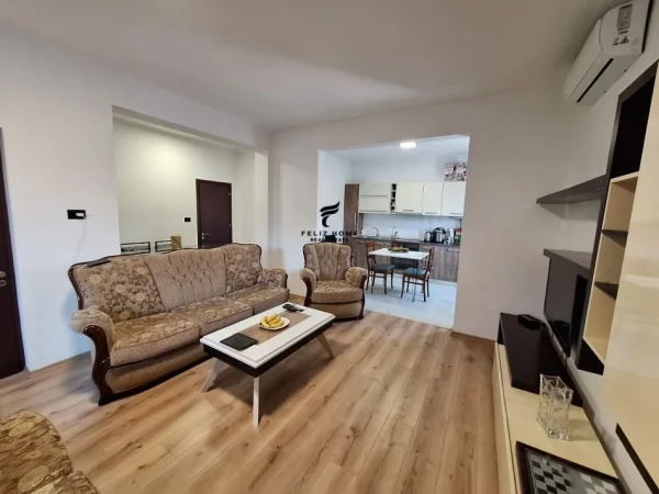 Tirane, jepet me qera apartament 2+1 Kati 1, 112 m² 800 € (LAPRAKE)