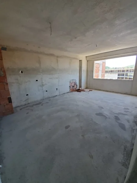 Tirane, shitet apartament 1+1+Ballkon Kati 9, 79 m² 87.800 € (Bulevardi Kashar)
