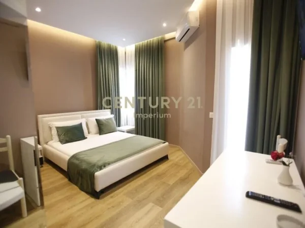 Tirane, shes hotel , 689 m² 1.250.000 € (Laprakë)