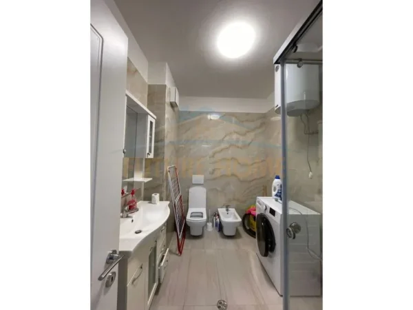 Durres, shitet apartament 1+1 Kati 4, 156 m² 120.000 € (Qerret , Durres)